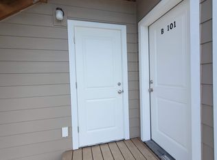 3313 Porter St #101, Pt Angeles, WA 98362