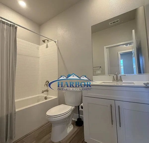1492 W Sunrise Ln — Photo 12
