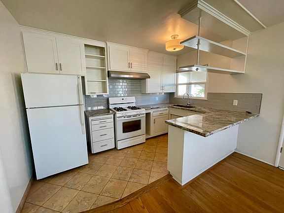5th image of 809 S Catalina Ave
