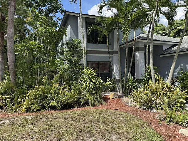 3 bed, 2.5 bath, 1609 sqft, $3,500 — Photo 2