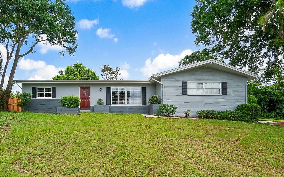 1st image of 1247 Holiday Dr