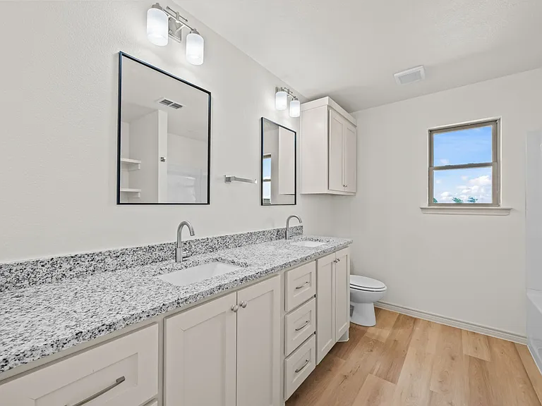 14904 North Cres #1200 — Photo 31