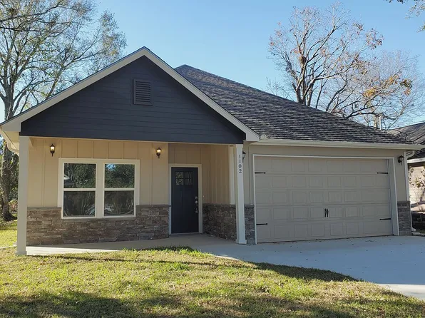 1102 Montrose St, Port Neches, TX 77651