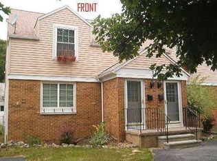 77 Oakland Rd, Buffalo, NY 14221