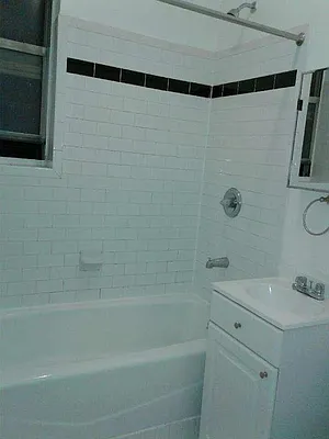 Rented by Arena Real Estate | media 10