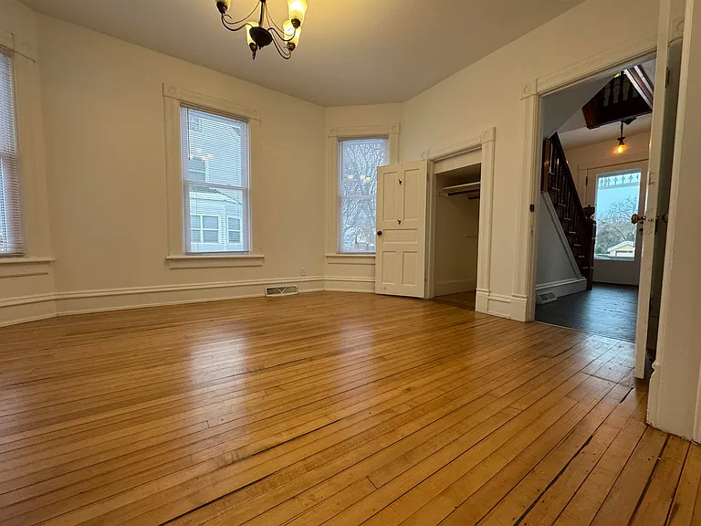 122 North St — Photo 8