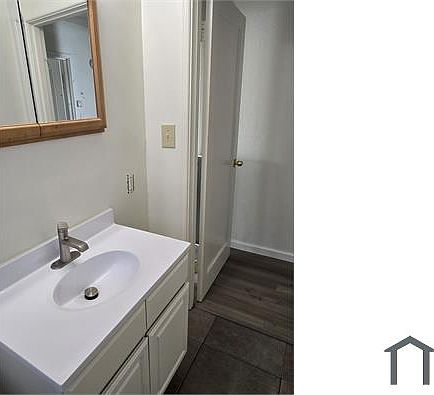 1st image of 3325 Center Ave