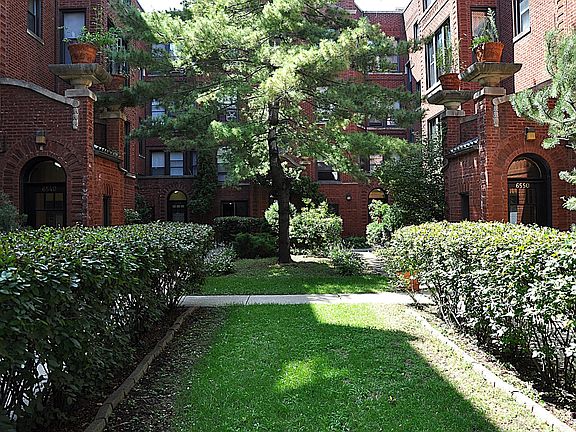 2nd image of 6544 N Ashland Ave #2S