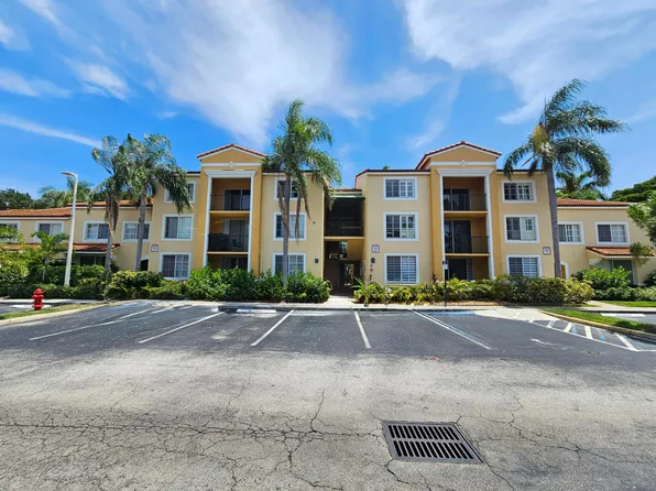 140 Yacht Club Way #305, Hypoluxo, FL 33462