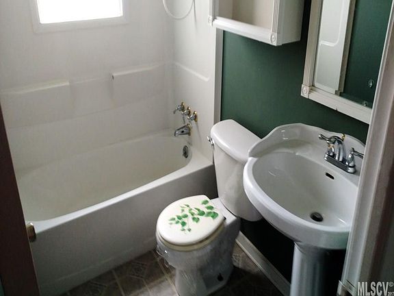 5th image of 342 Eastwood Dr