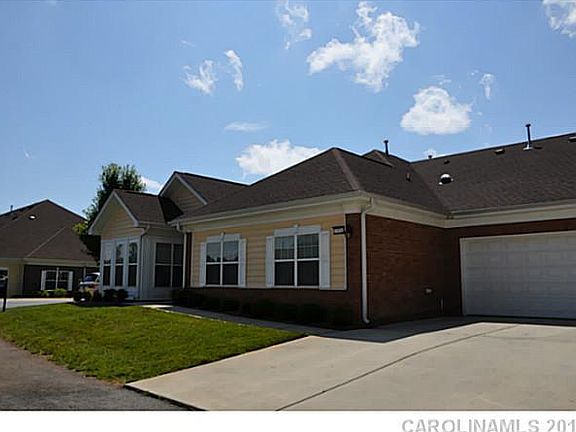 2nd image of 1976 McKirkland Ct #28A