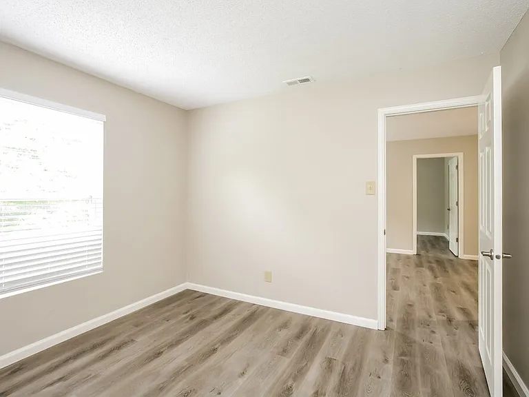 6336 Alonzo Dr — Photo 12