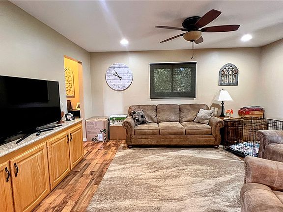 5th image of 524 County Road 1300n