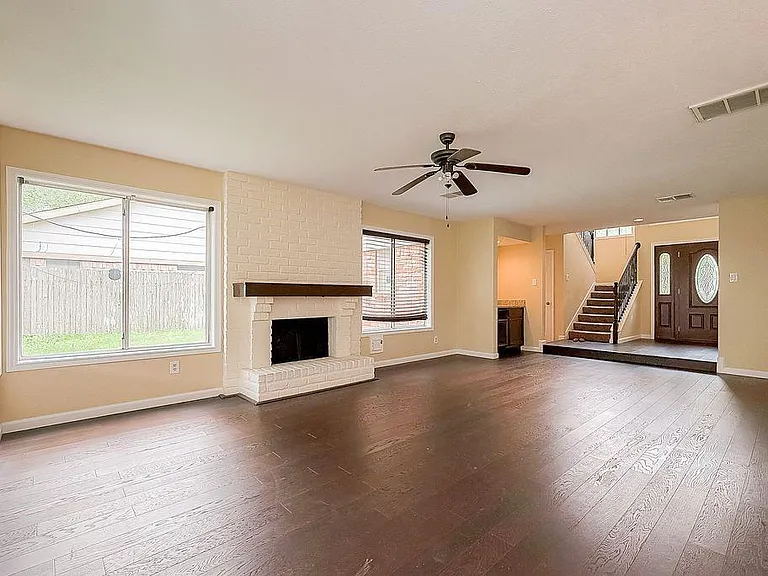 2039 Shorewood Ln — Photo 14