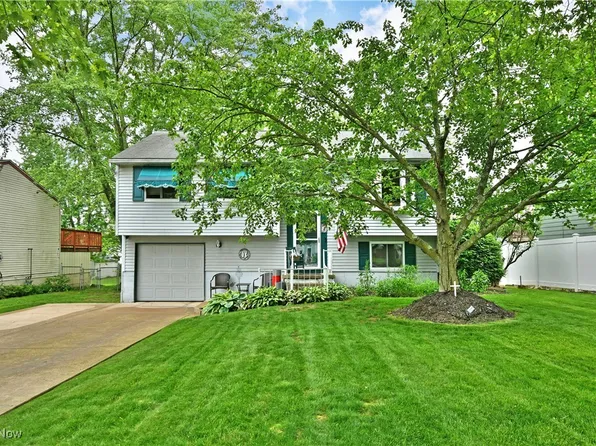 2555 Walnut St, Girard, OH 44420