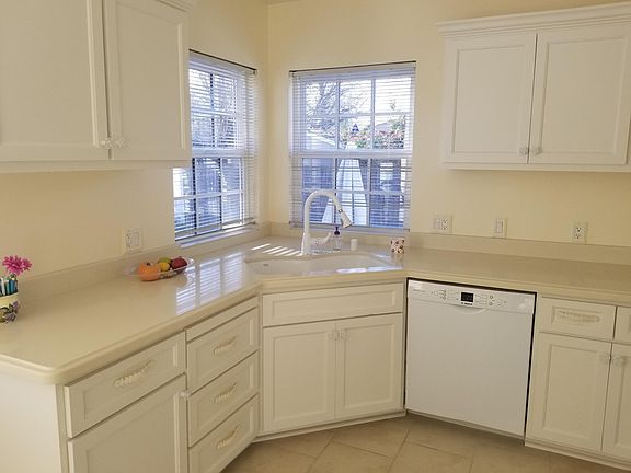2nd image of 2571 Maryal Dr