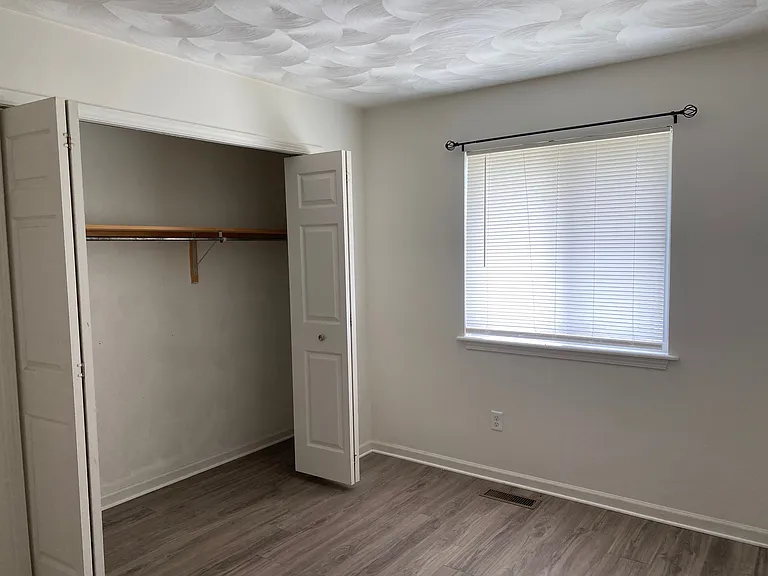 604 Forest St — Photo 8