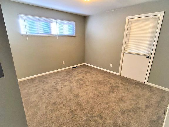 4th image of 716A Wilson Ave #A