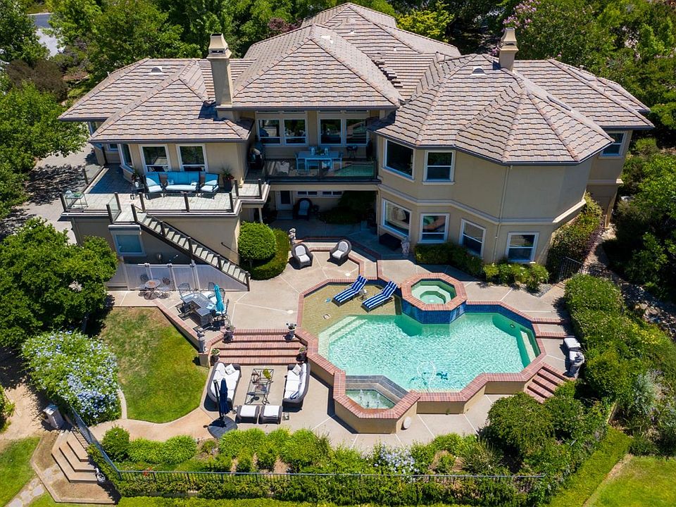 1st image of 4888 Moreau Ct