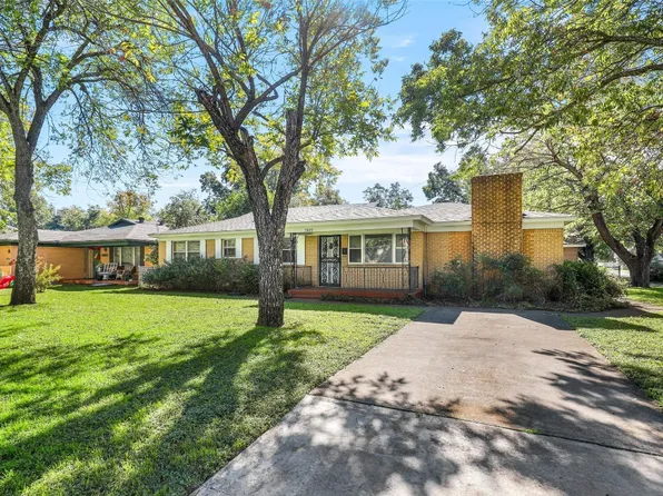 5629 Black Oak Ln, River Oaks, TX 76114