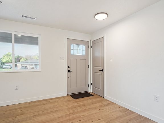 5th image of 221 NW 80th St