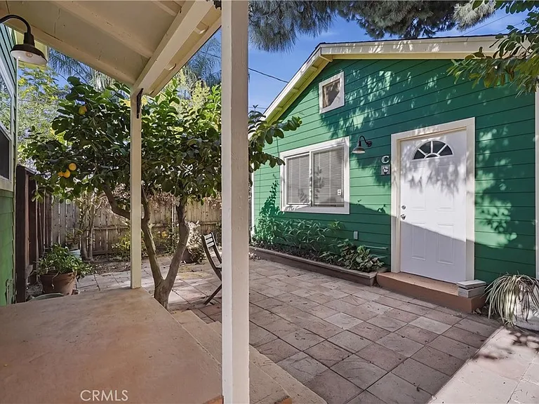 1219 N Hoover St #C — Photo 1