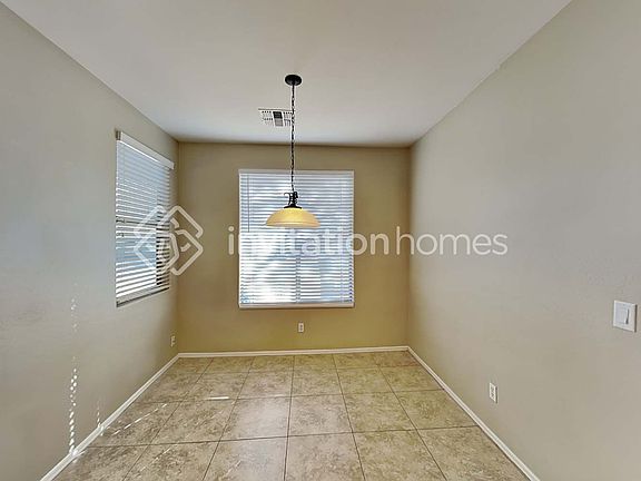 5th image of 17234 W Elm St