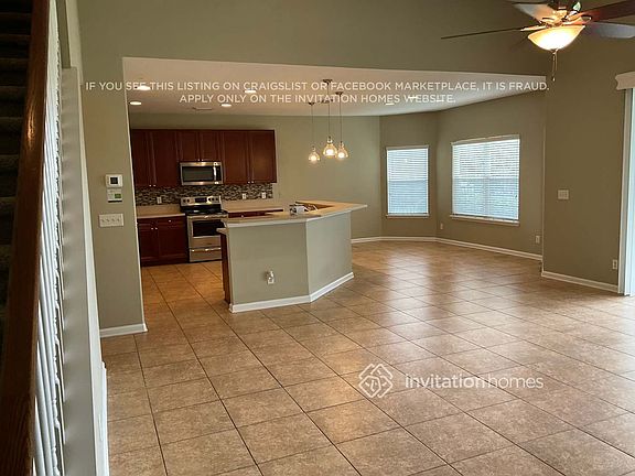 3rd image of 741 Porta Rosa Cir