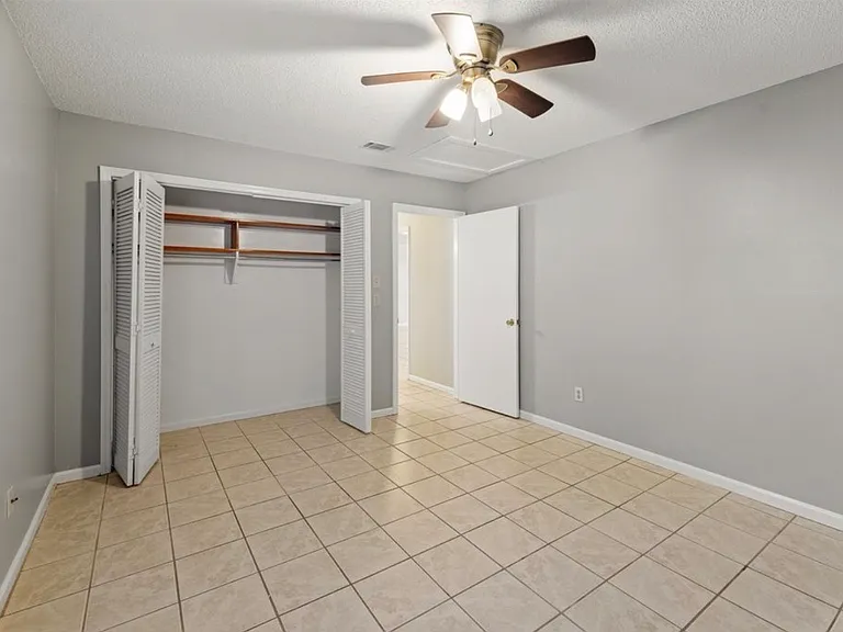 Fisher Ln — Photo 18