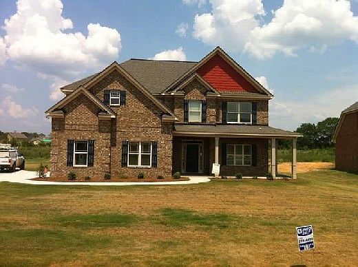 2nd image of 18 Sweetwater Park Dr