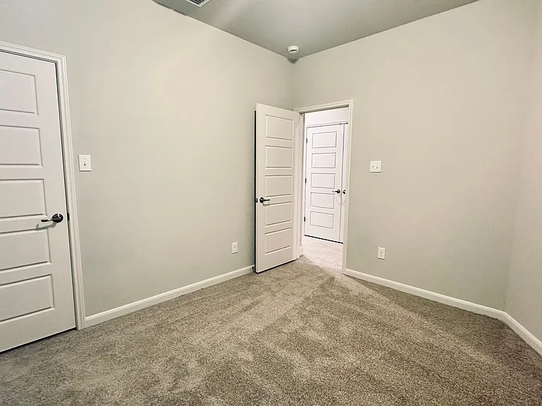 7157 Magnolia Vlg #201 — Photo 10