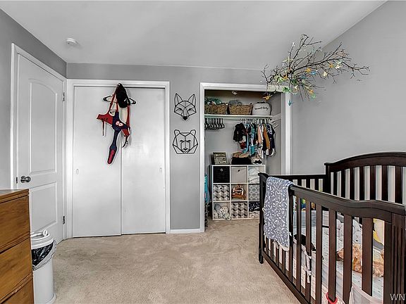 3rd image of 5808 Lake Ave