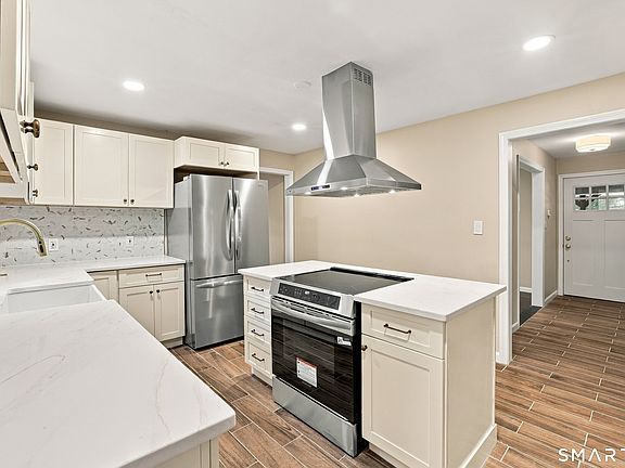3rd image of 61 Isleib Road