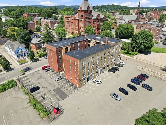 4th image of 41 Chatham St #5