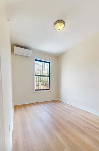 71-75 Yellowstone Blvd #2L — Photo 4