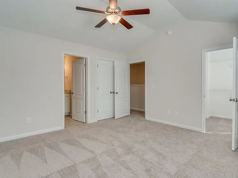 305 Norwich Dr — Photo 21