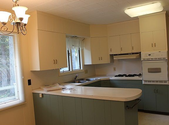 4th image of 105 Hickory Dr