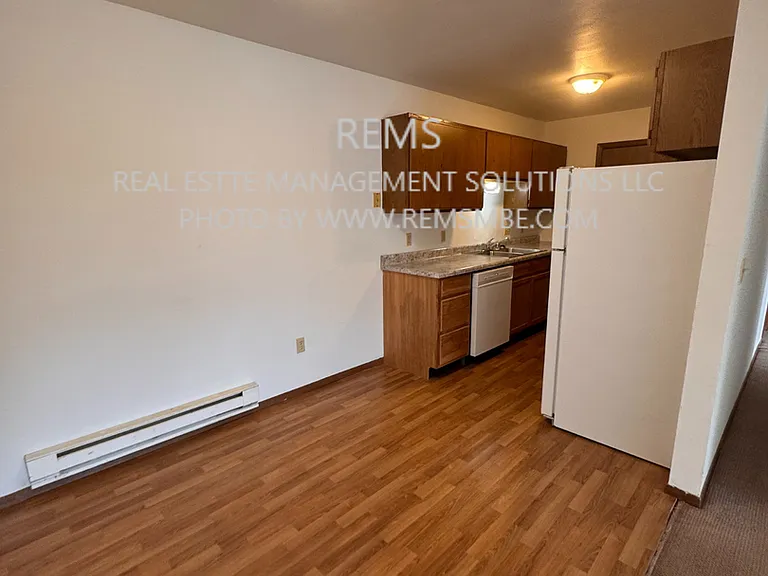554 E Slifer St — Photo 1