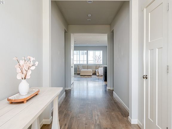4th image of 37451 Pink St