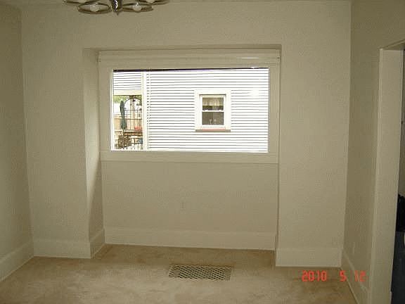 5th image of 257 E Howard St