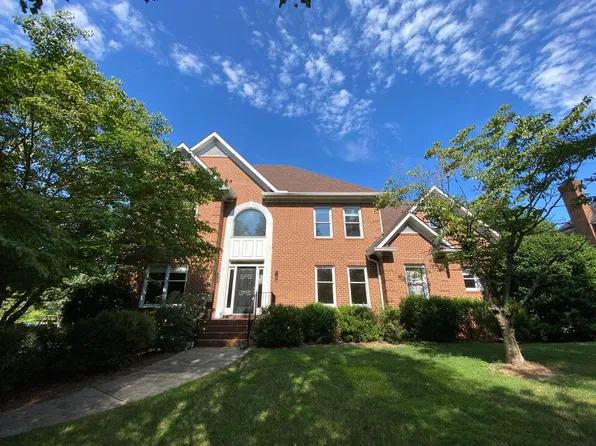 1800 Curraghmore Rd, Clemmons, NC 27012