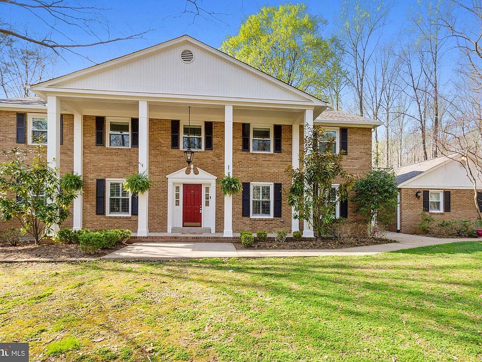 1st image of 2020 Huntcliff Dr