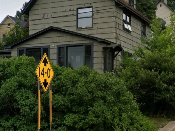 309 W Montezuma Ave, Houghton, MI 49931