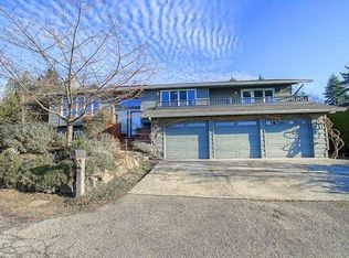 3046 70th Ave SE, Mercer Island, WA 98040