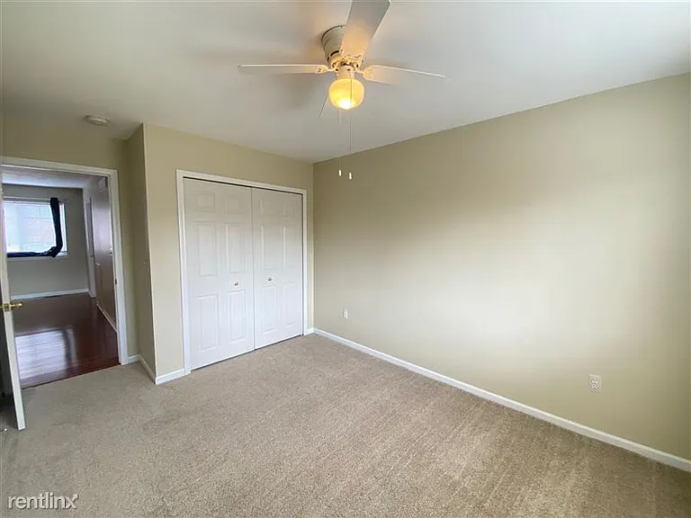 6710 Summerdale Ct E — Photo 35