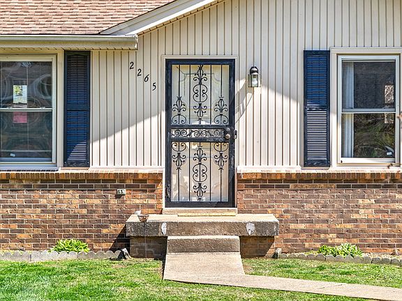 4th image of 2265 Wildwood Dr