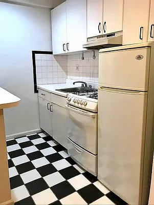 Rented by CitySites Real Estate Group | media 12