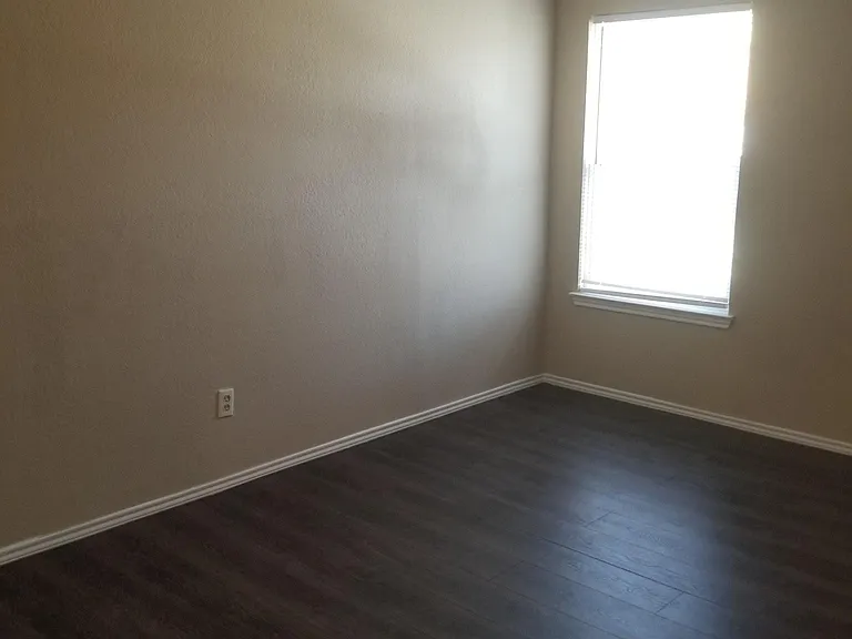 1013 Osceola Trl — Photo 2
