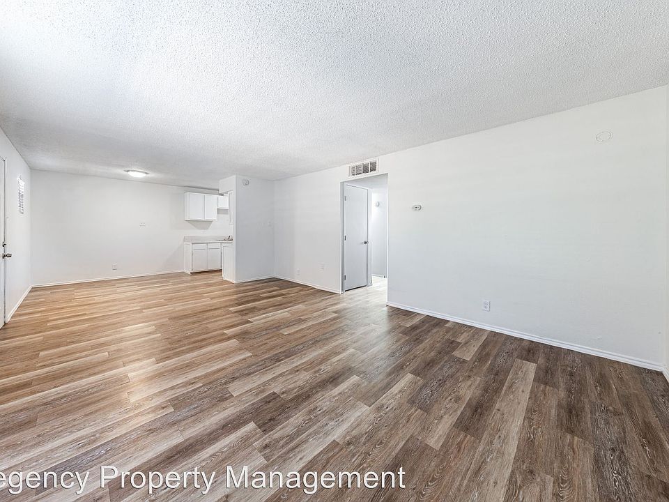 1st image of 2903 Hillcrest Dr #8175268