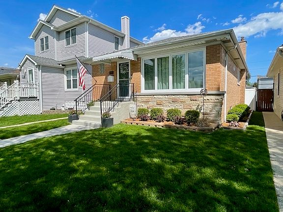 2nd image of 5511 N Neenah Ave